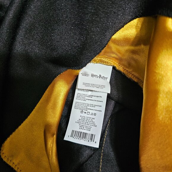 Harry Potter Hogwarts Kids Deluxe Costume Robe House Crests Hufflepuff Disguise - Picture 9 of 11